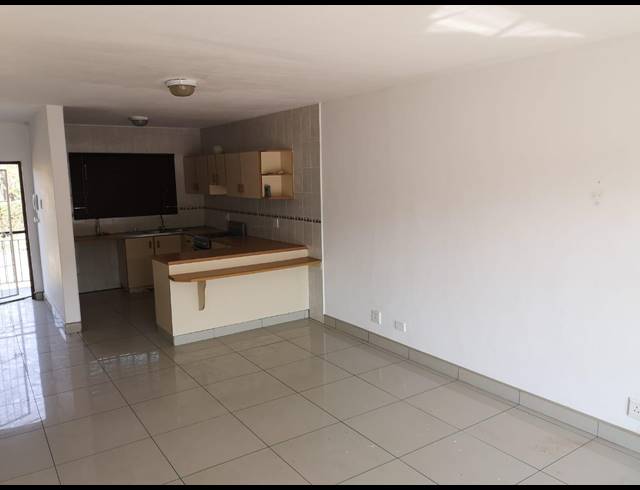 2 BEDROOM APARTMENT TO LET IN PRESTBURY